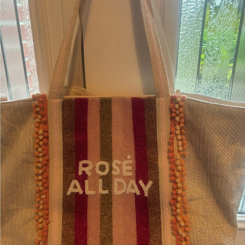 Elegant Cream Tote Bag-America and Beyond NWT